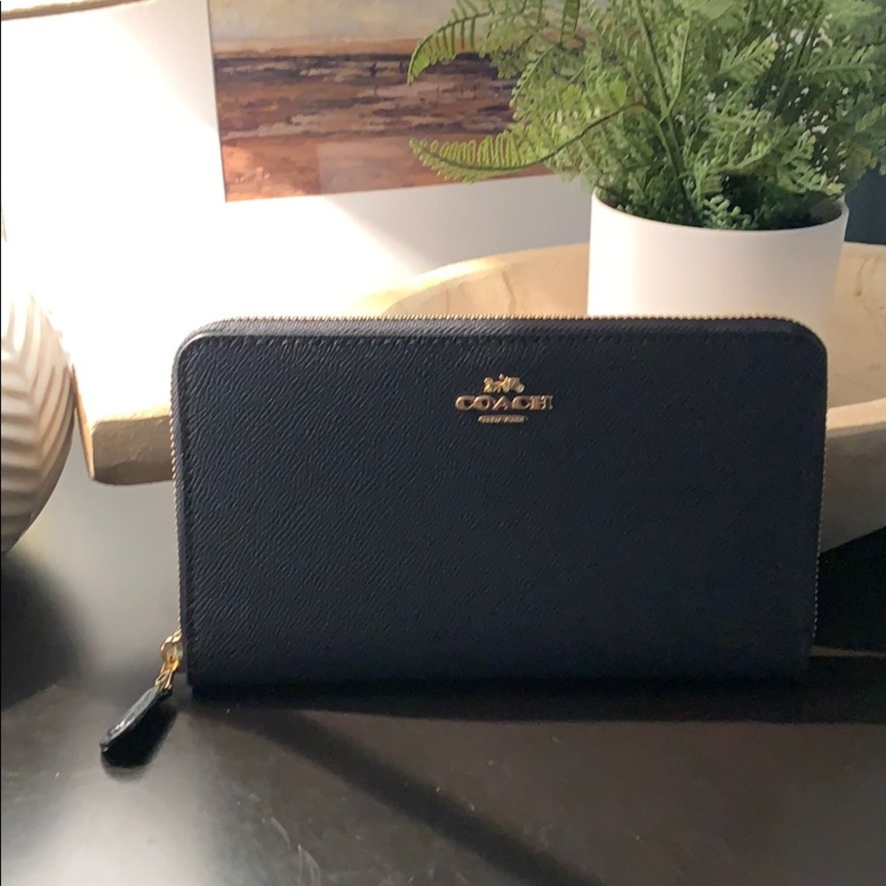 COPY - Coach Continental Zip Wallet in Midnight c…